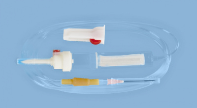 Система для вливаний гемотрансфузионная для крови с пластиковой иглой — 20 шт/уп купить оптом в Перми
